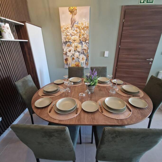 Centrally Located, Well Equipped, Stylish Flat. * St. Paul's Bay