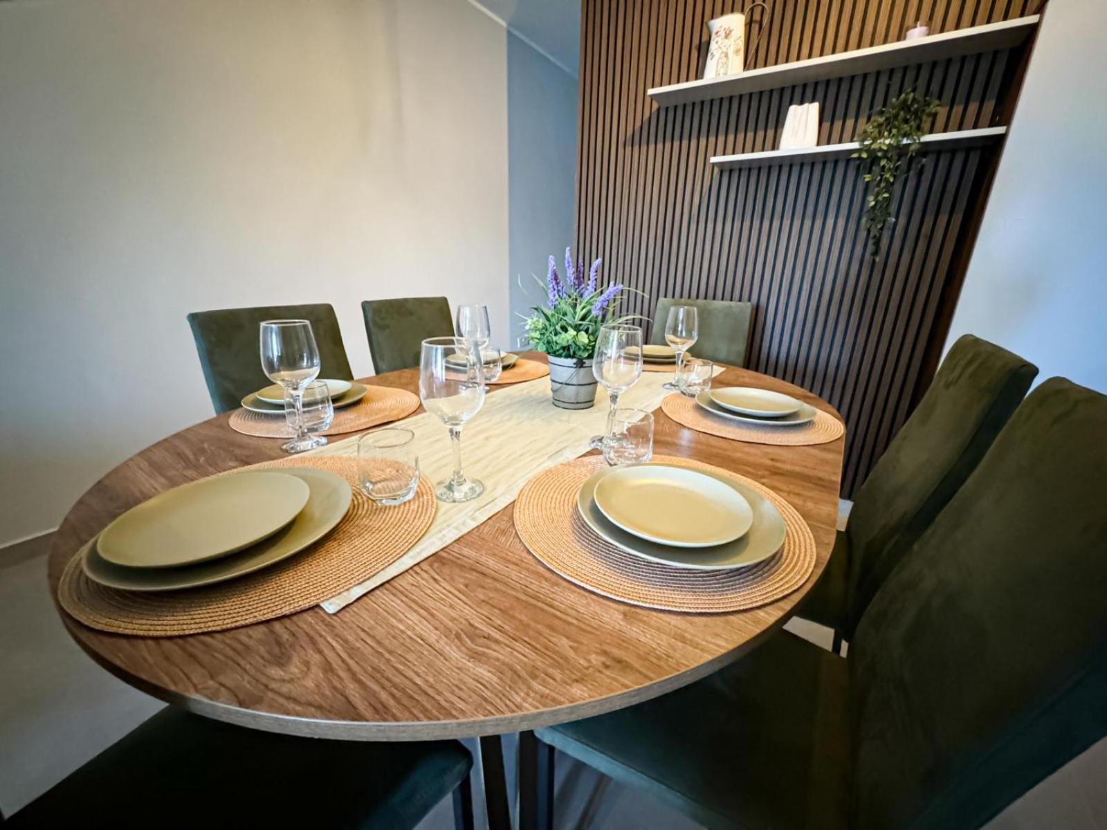 Centrally Located, Well Equipped, Stylish Flat. * St. Paul's Bay