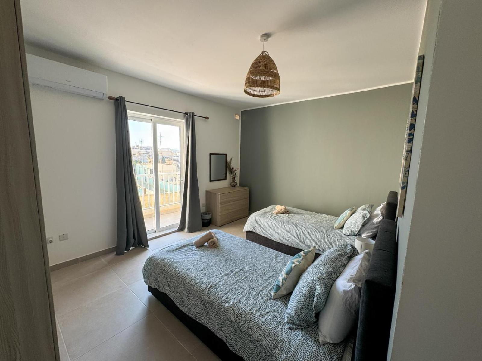 Centrally Located, Well Equipped, Stylish Flat. Apartment *