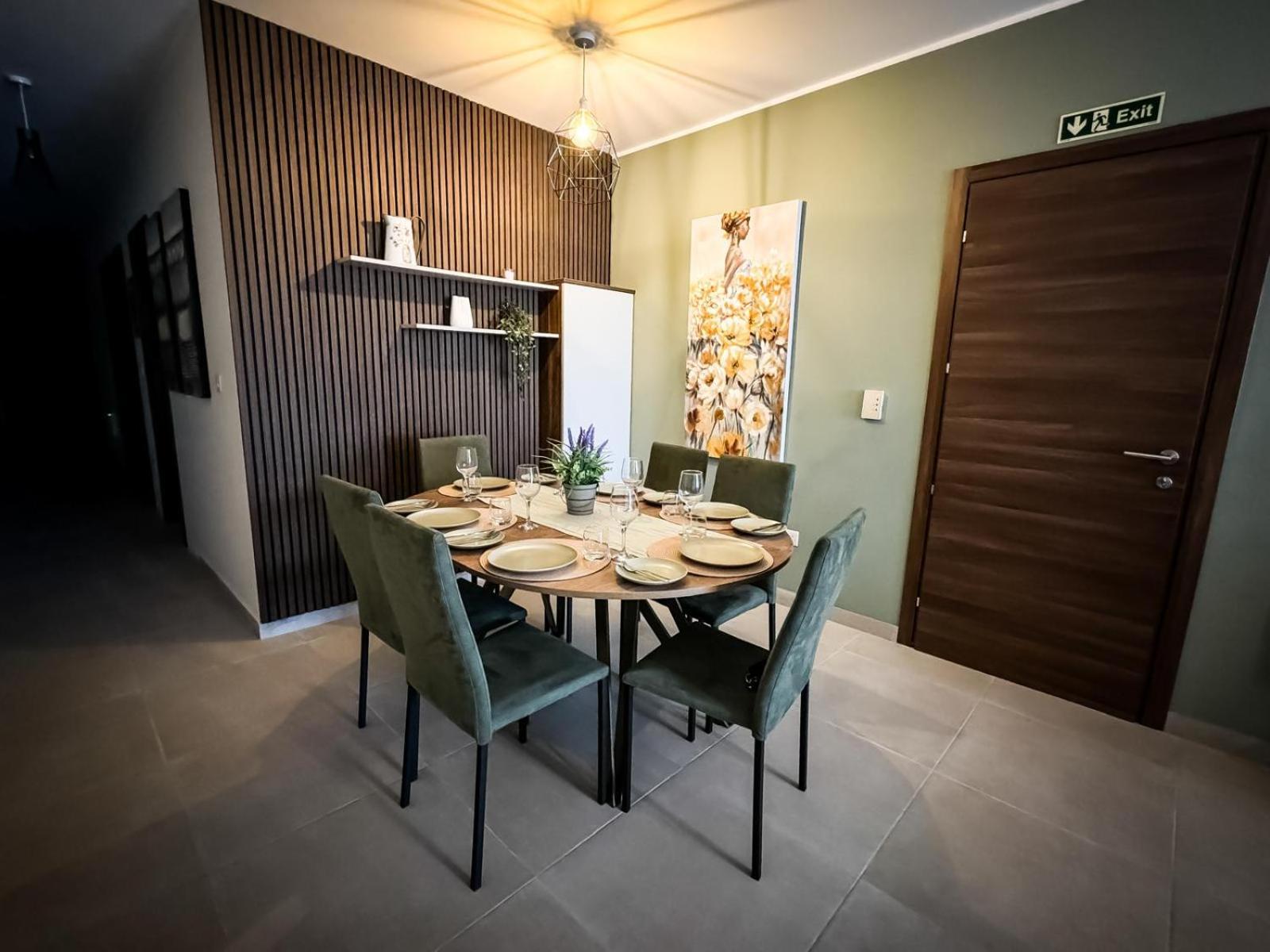 Centrally Located, Well Equipped, Stylish Flat. St. Paul's Bay