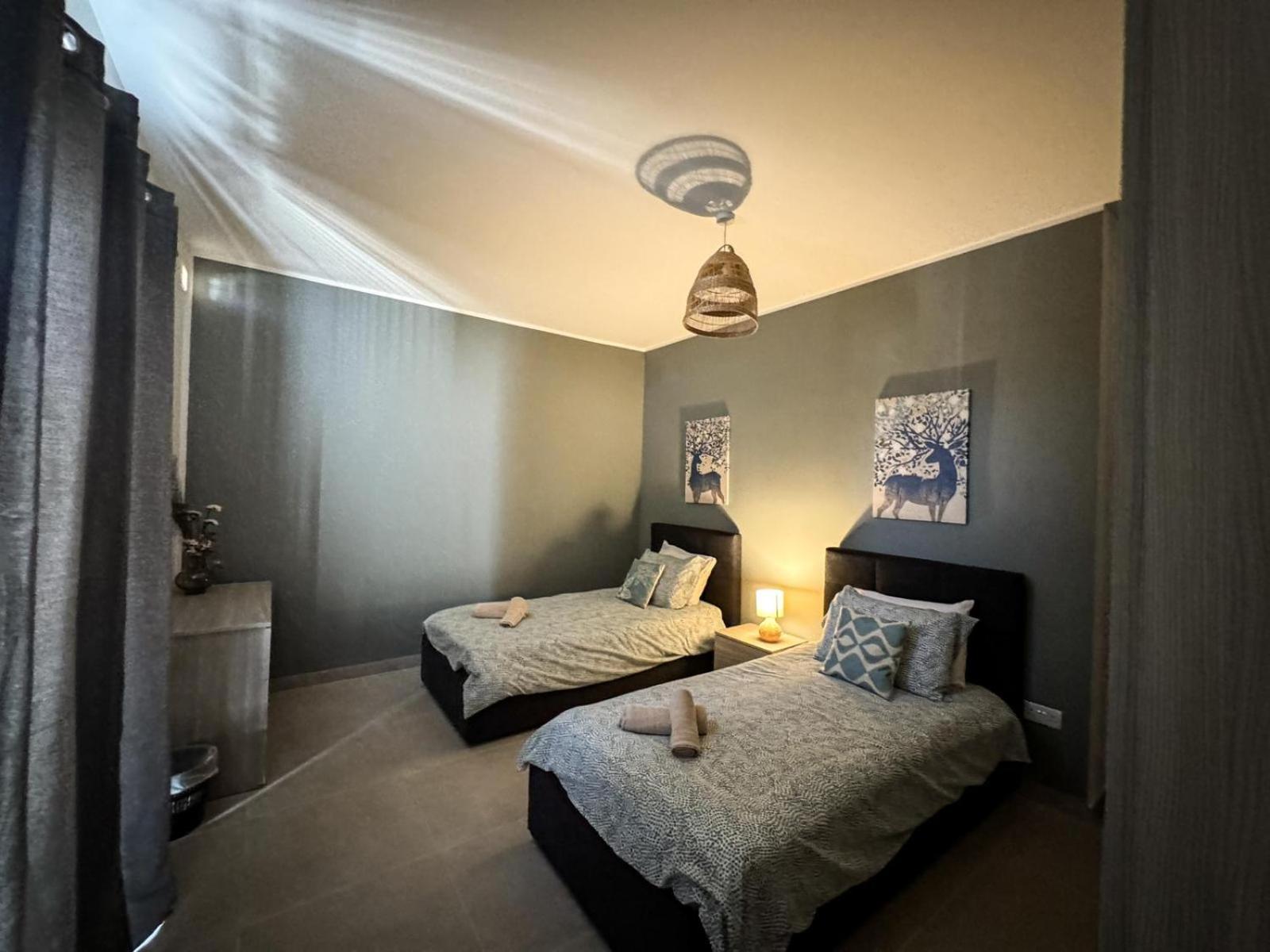 Apartment Centrally Located, Well Equipped, Stylish Flat. St. Paul's Bay