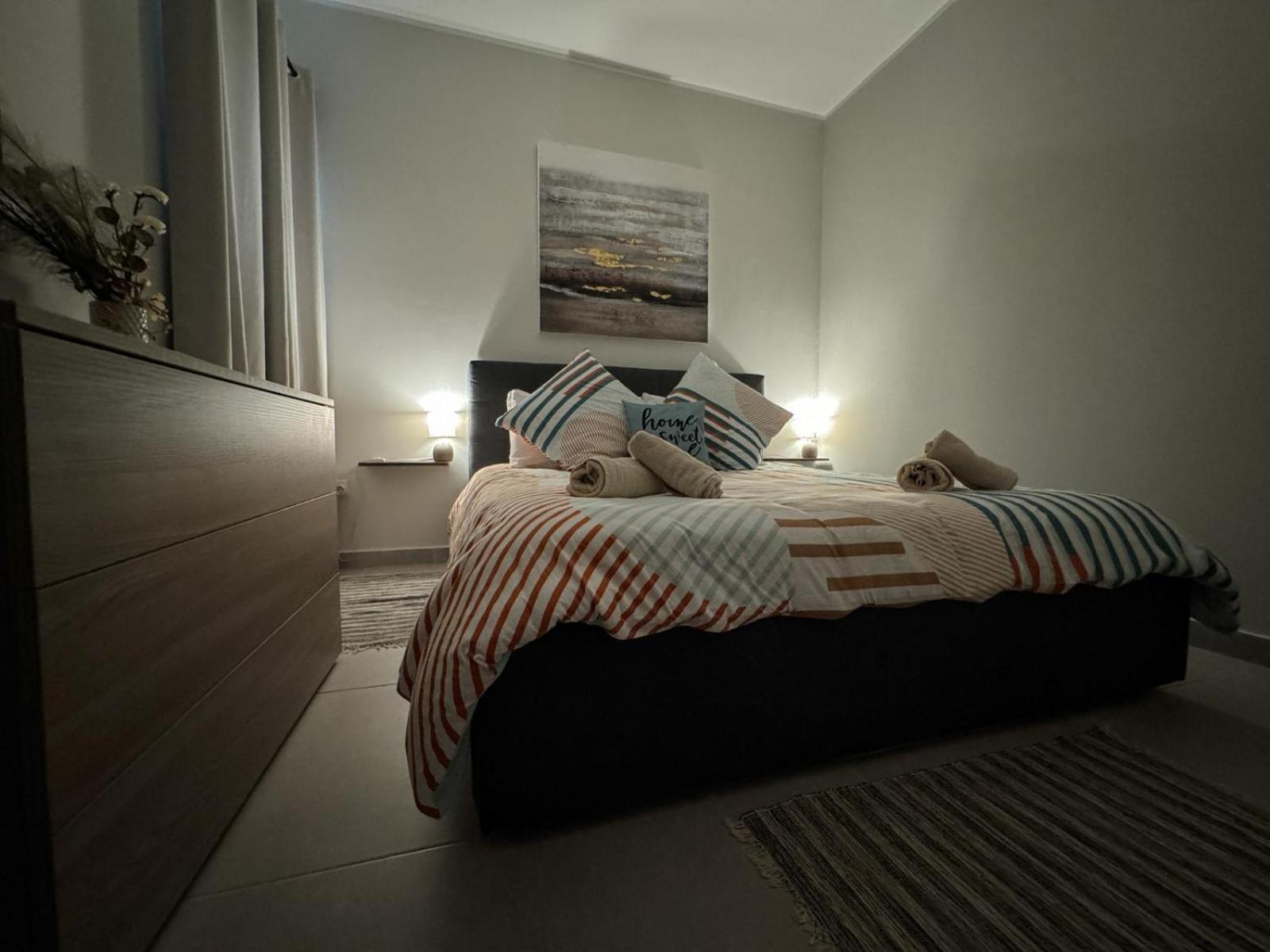 Centrally Located, Well Equipped, Stylish Flat. Apartment St. Paul's Bay